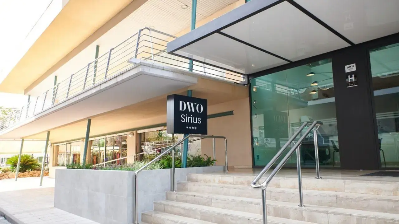 Dwo Sirius by Checkin Adults only