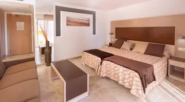 Dynastic Hotel
