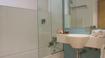 Dynastic Hotel