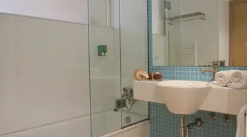 Dynastic Hotel