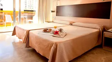 Dynastic Hotel