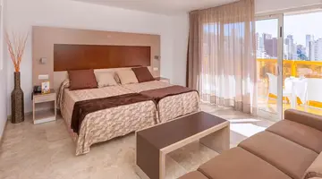 Dynastic Hotel