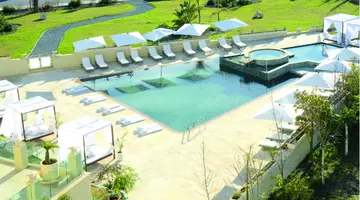 E Hotel Spa and Resort