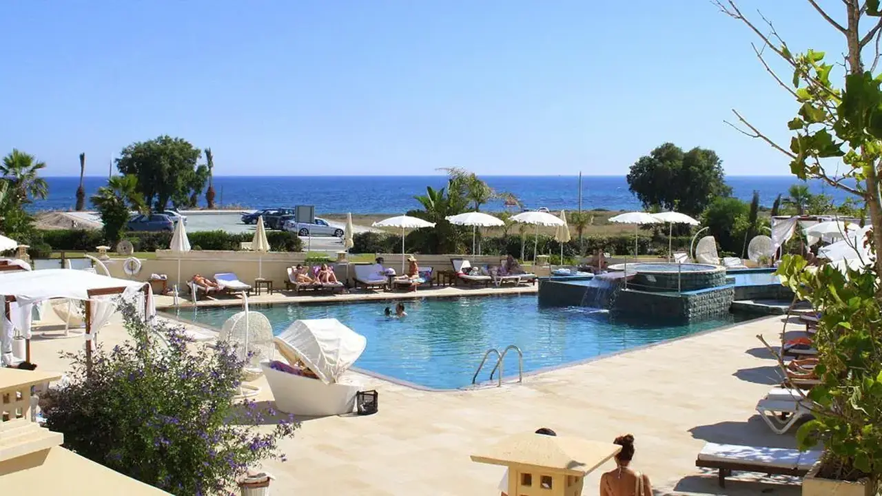 E Hotel Spa and Resort