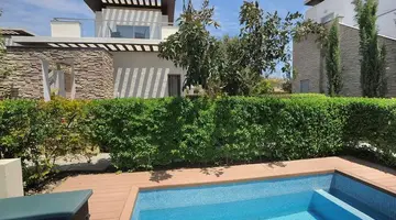 E Hotel Spa And Resort