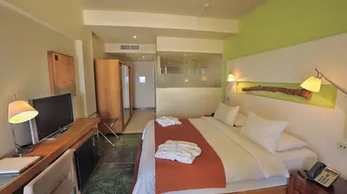 E Hotel Spa and Resort