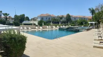 E Hotel Spa and Resort