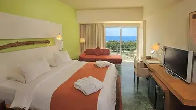 E Hotel Spa and Resort