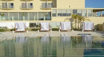 E Hotel Spa and Resort