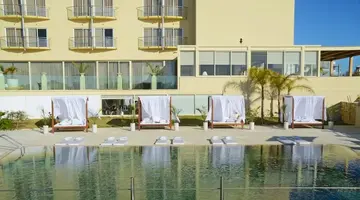 E Hotel Spa And Resort