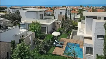E Hotel Spa and Resort
