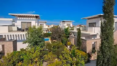 E Hotel Spa & Resort