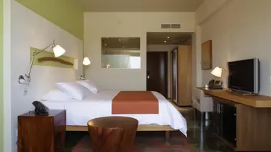 E Hotel Spa & Resort