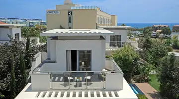 E Hotel Spa & Resort
