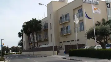 E Hotel Spa & Resort