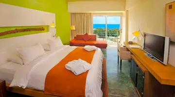 E Hotel Spa & Resort