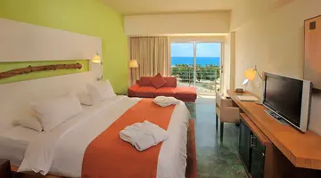 E Hotel Spa & Resort