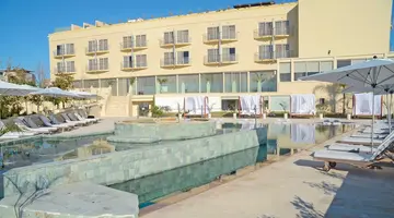 E Hotel Spa & Resort