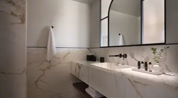 EAGLES PALACE