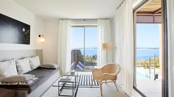 EAGLES VILLAS