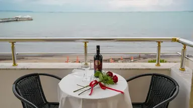 Edart Hotel