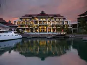 EDEN BLEU HOTEL
