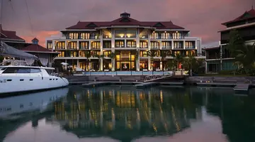 EDEN BLEU HOTEL