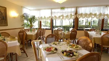 EDEN HOTEL