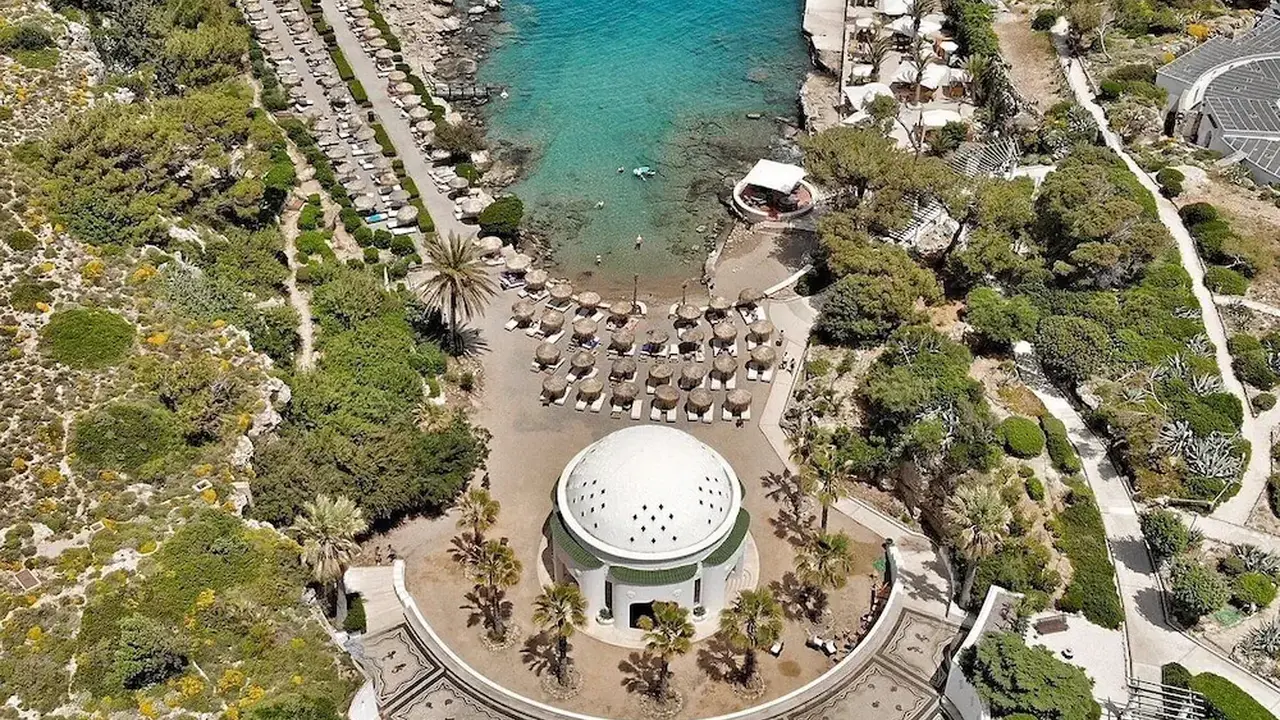 Eden Roc Resort Hotel