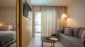 Eden Roc Resort Hotel