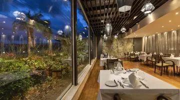 EDEN ROC RESORT