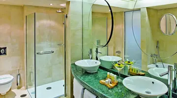 EDEN ROC RESORT