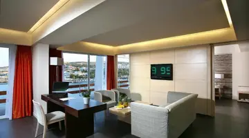 EDEN ROC RESORT