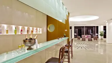 EDEN ROC RESORT