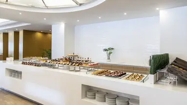 EDEN ROC RESORT