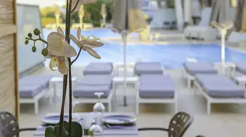 EDEN ROC RESORT