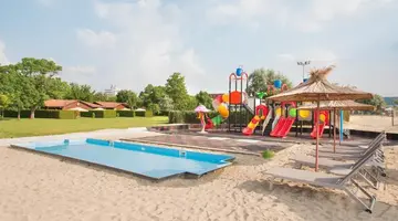 Effect Algara Beach Resort
