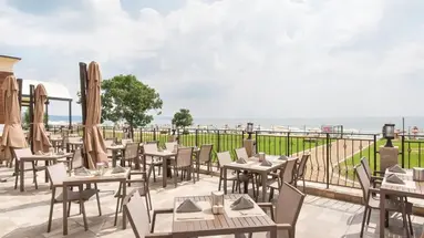 Effect Algara Beach Resort