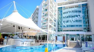 Effect Grand Victoria Hotel