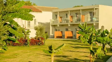 Ekati Mare Boutique Resort