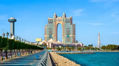 Ekscentryczny Dubaj i oddech pustyni