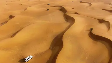 Ekscentryczny Dubaj i oddech pustyni