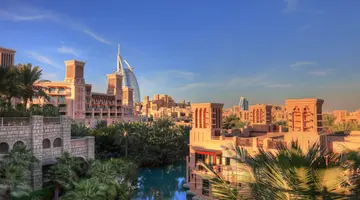 Ekscentryczny Dubaj i oddech pustyni