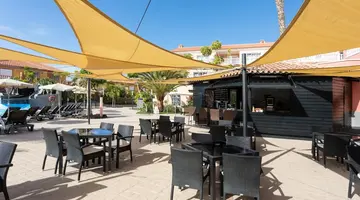 El Duque Hotel