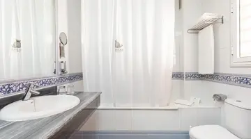 El Duque Hotel