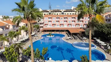 El Duque Hotel