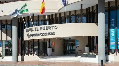 El Puerto by Pierre and Vacances