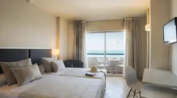 El Puerto by Pierre and Vacances