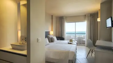 El Puerto by Pierre and Vacances