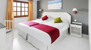 Elba Castillo San Jorge & Antigua Suite